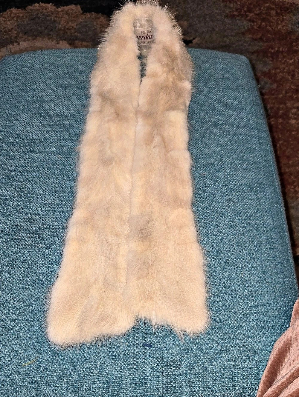 Shanerders Vintage Fur Scarf and Matching Fur Accessory in Cream